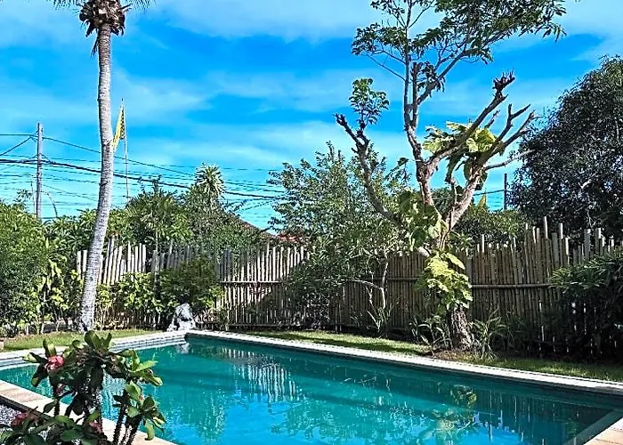 Sentana At Jalan Raya Uluwatu Redpartner Hotel Ungasan