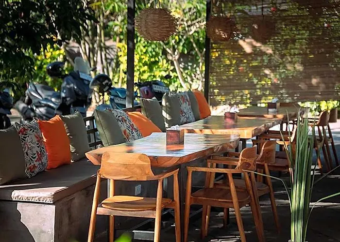 Sentana At Jalan Raya Uluwatu Redpartner 2*